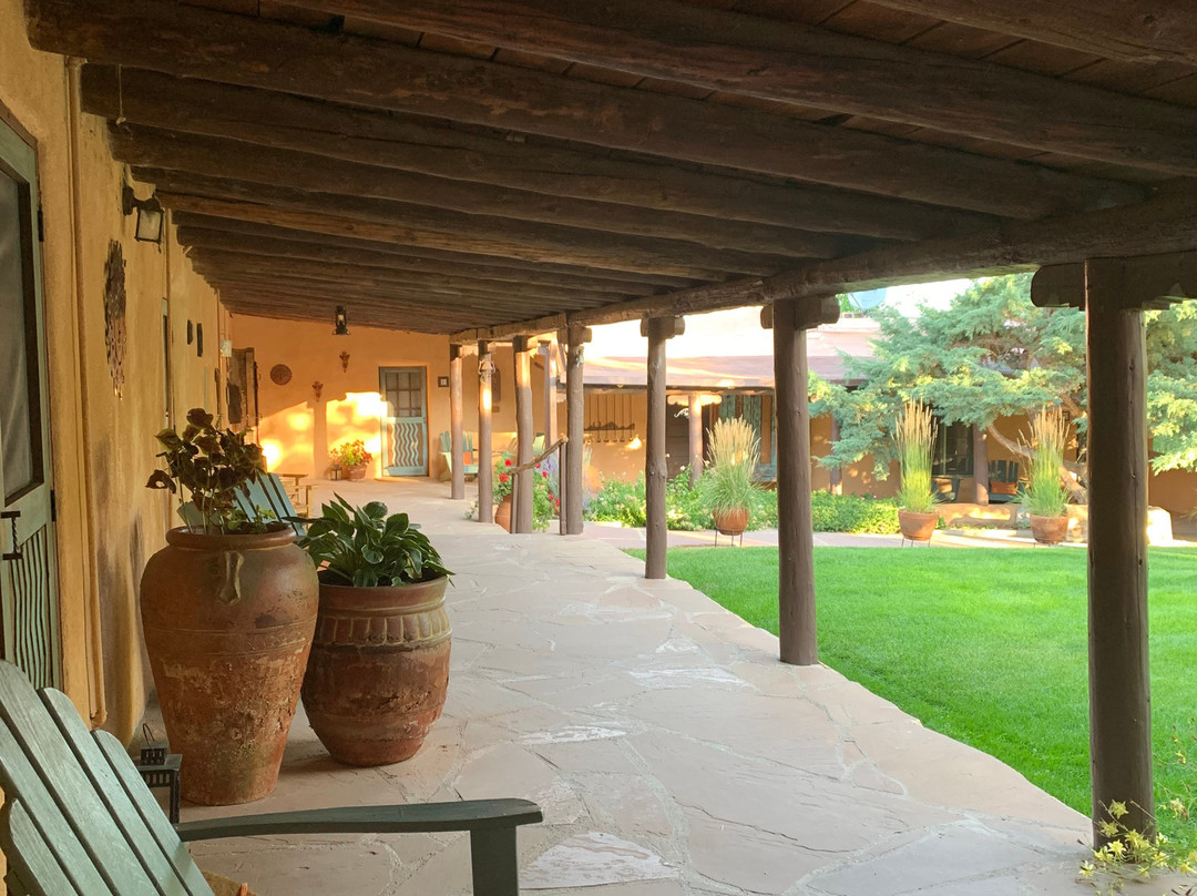 Old Taos Guesthouse B&B主图