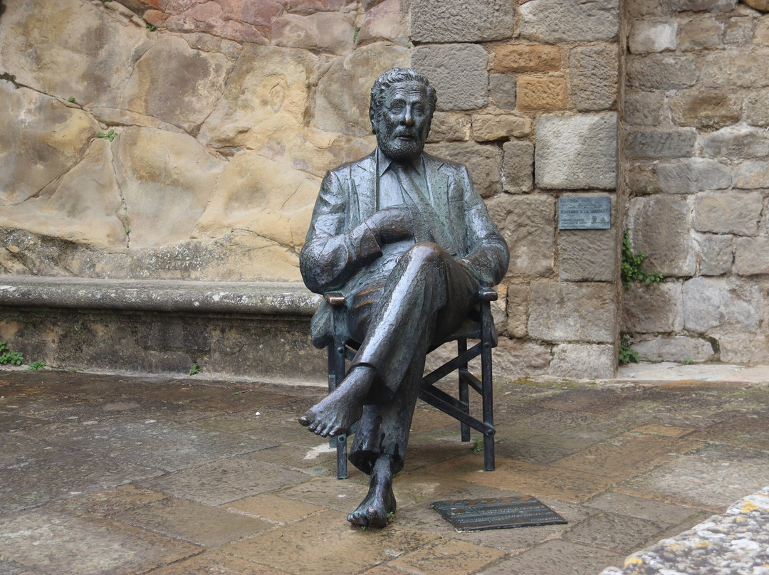 Estatua De Luis García Berlanga景点图片