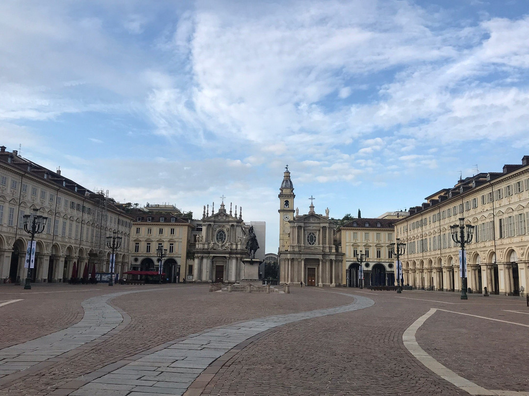 Piazza Savoia景点图片