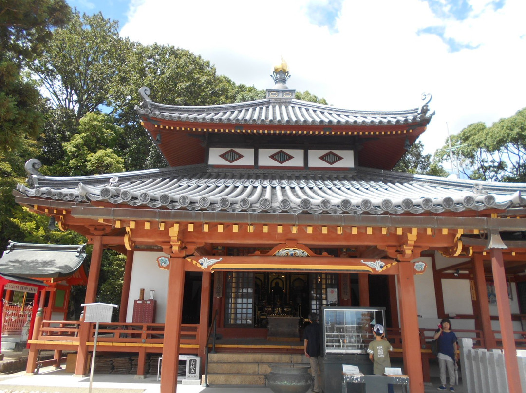 Nakayama-dera Temple Daishido-宝冢市必去景点