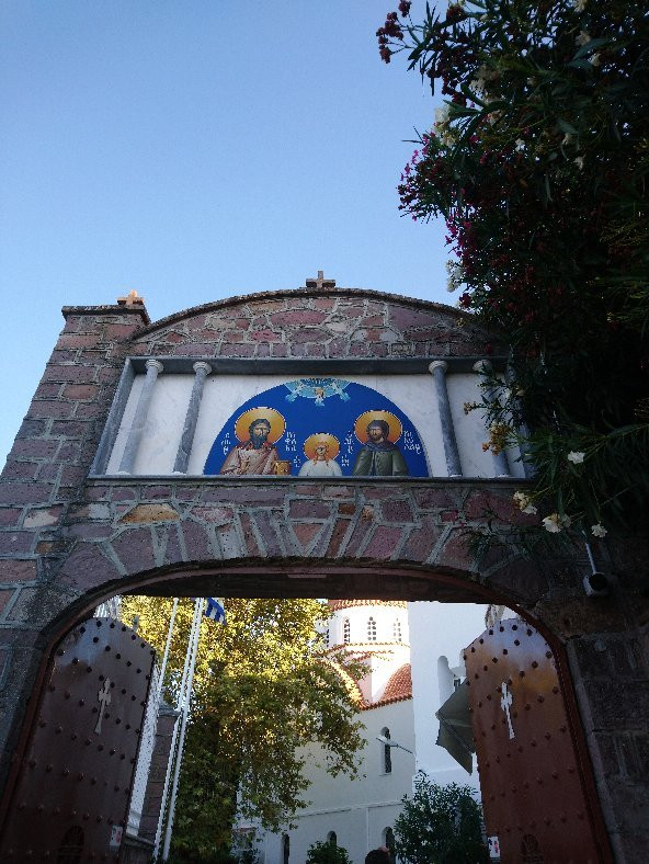 Agios Raphael Monastery景点图片