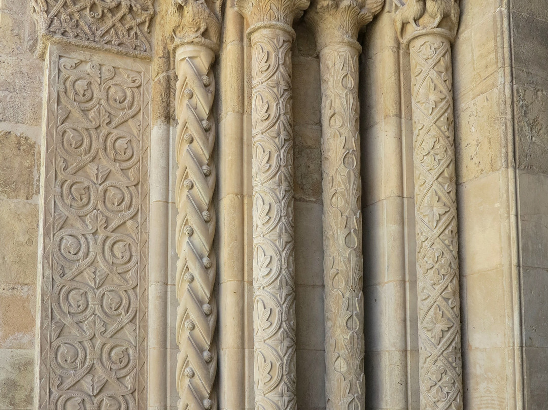 Sé Velha De Coimbra景点图片