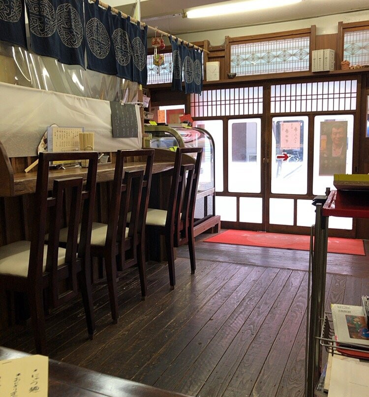 麸屋氏助
