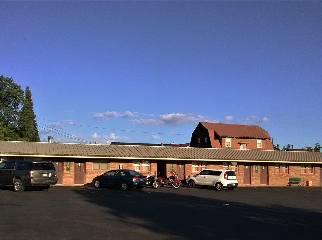 Indianhead Ironwood Hotel主图