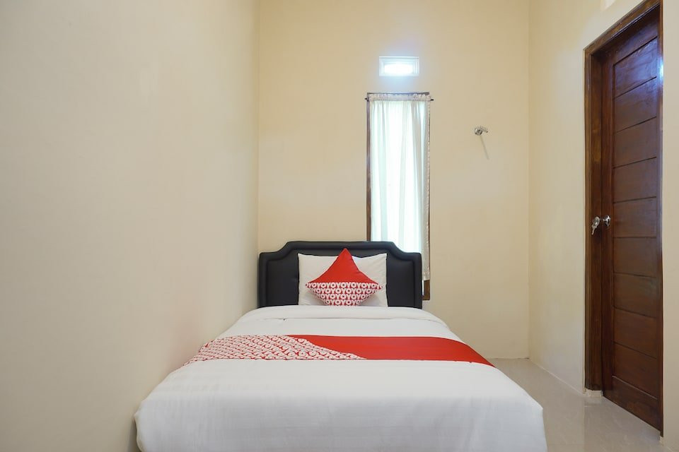 OYO 895 Mahameru Residence主图