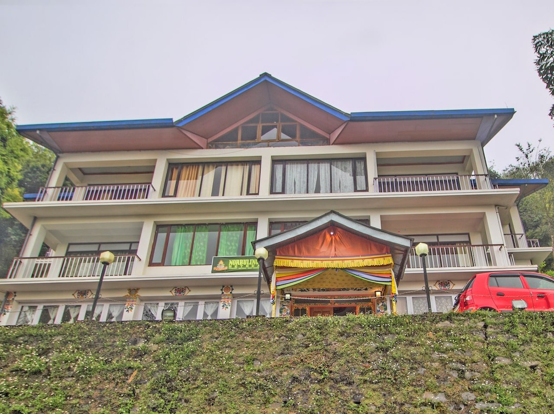 OYO 36251 Norbulingka Retreat主图