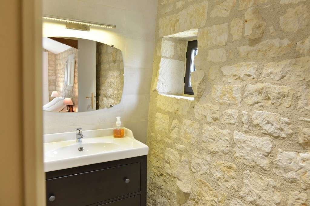 Le Petit Paradis主图