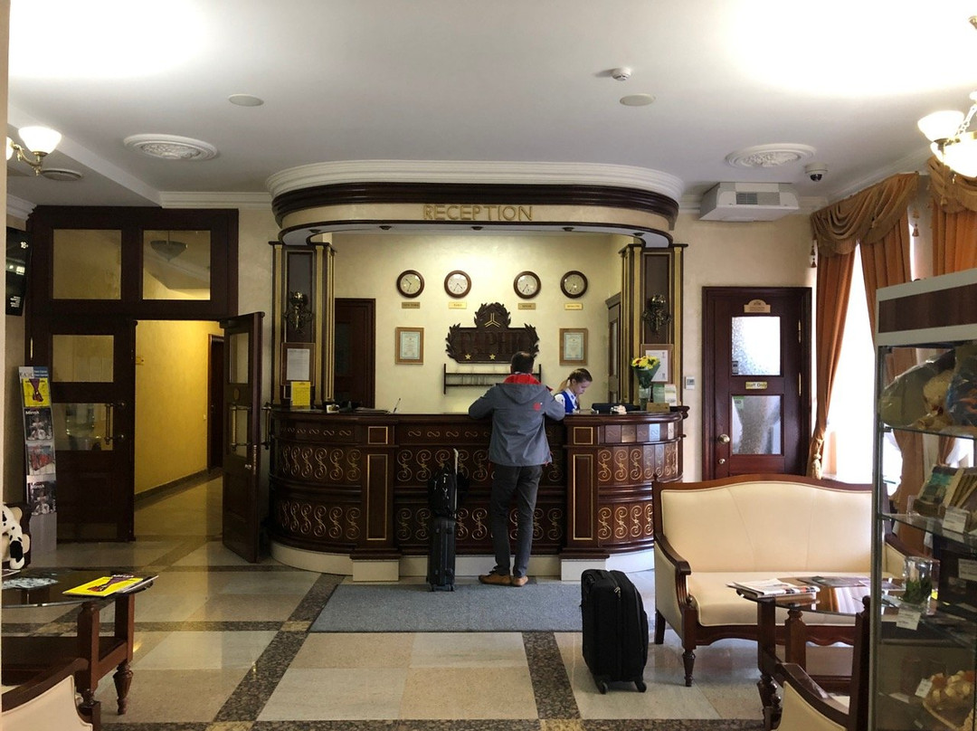 Garni Hotel主图