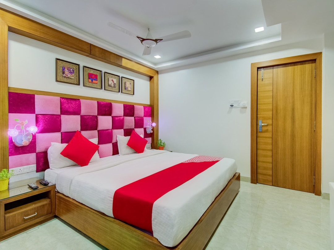 Capital O 29191 Hotel Devamrit主图