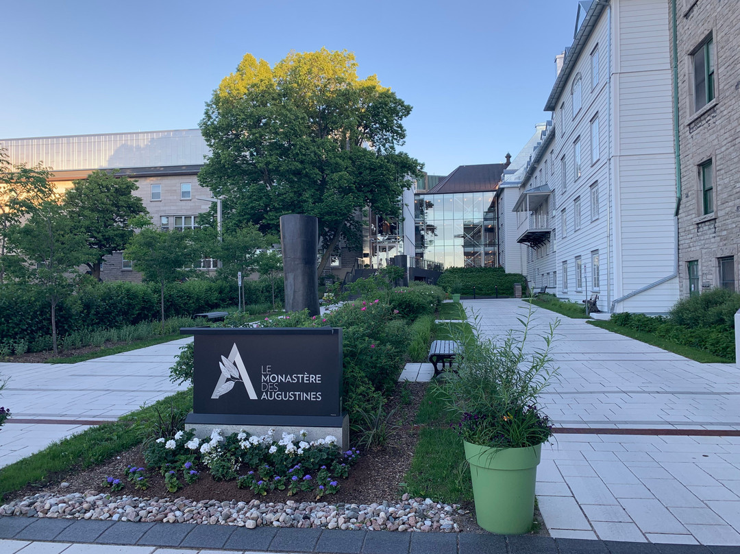 Le Monastère des Augustines主图