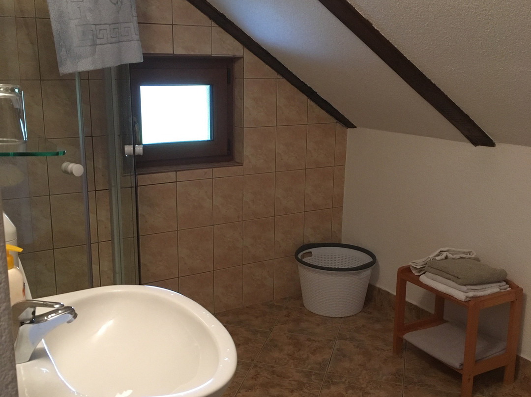 Sixteen Lakes Guest House主图