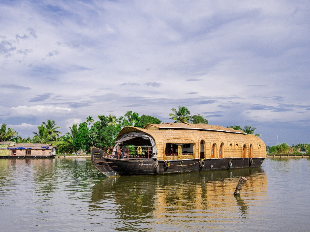 OYO 24271 Houseboat My Trip 2bhk主图