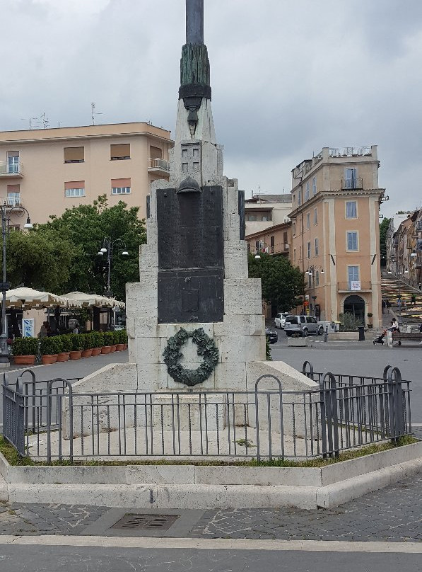 Monumento ai Caduti景点图片