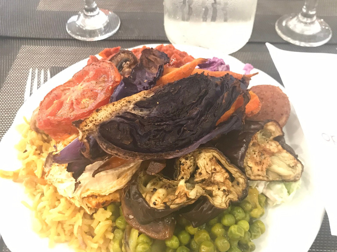 死海莱昂纳多酒店主图