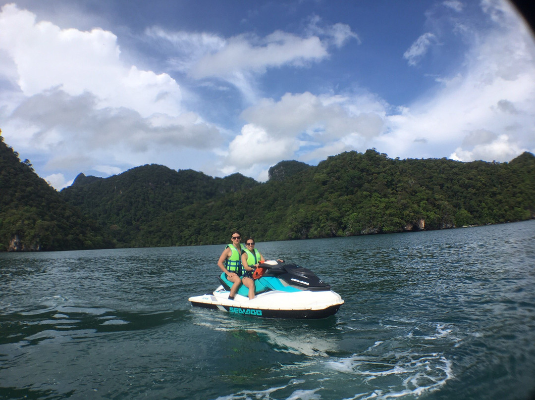 Y&Z Watersports景点图片