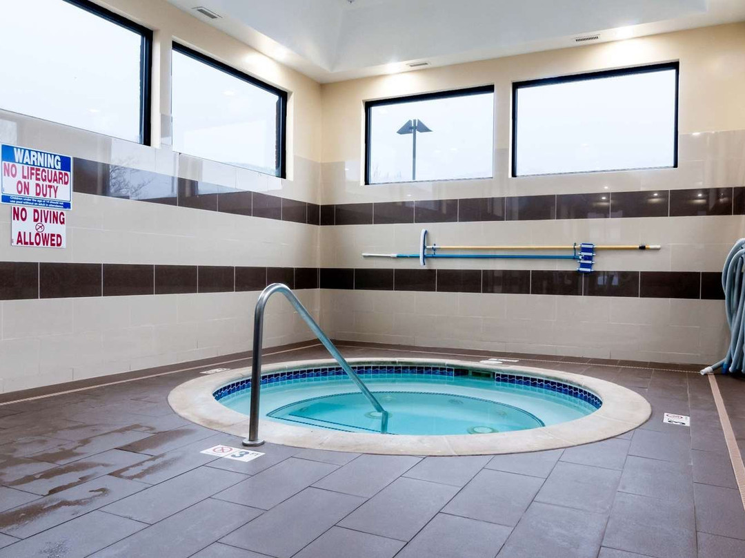 Spark by Hilton Ann Arbor South主图