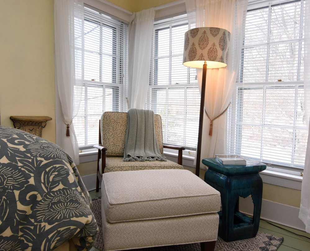 Honeysuckle Hill Inn