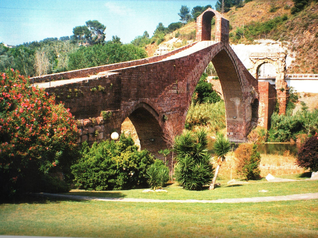 Puente del Diablo景点图片