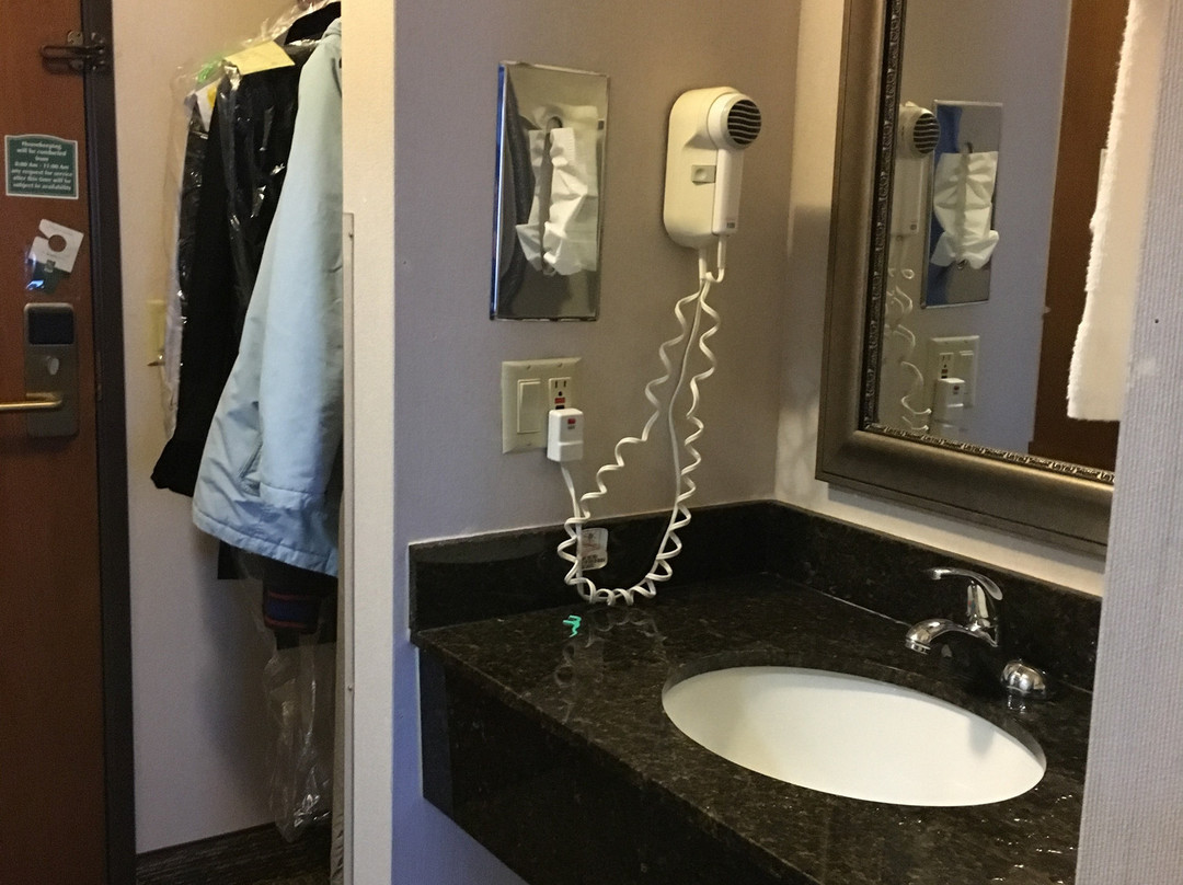 Quality Inn & Suites Stoughton - Madison South主图