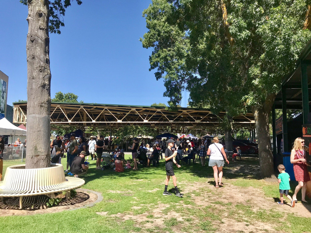 Yarra Glen Racecourse Market-亚拉格林必去景点