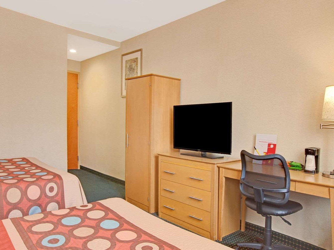 Van Wyck Motor Inn主图