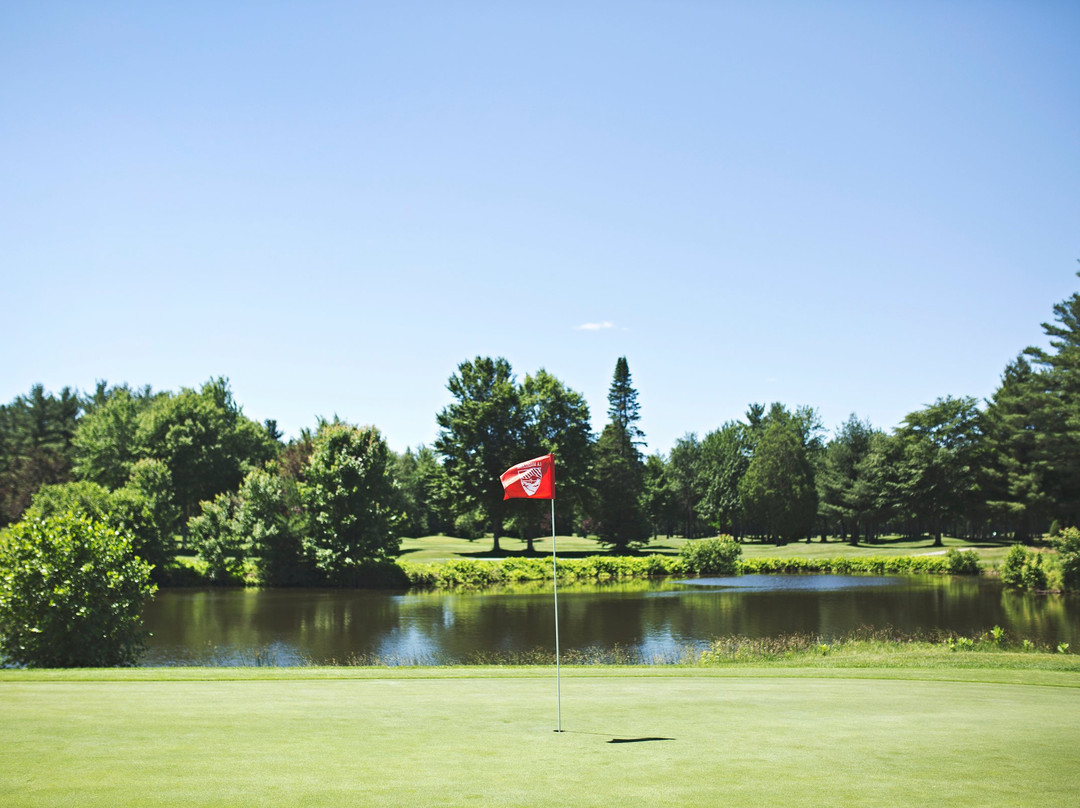 Club de Golf La Madeleine-Sainte-Madeleine必去景点