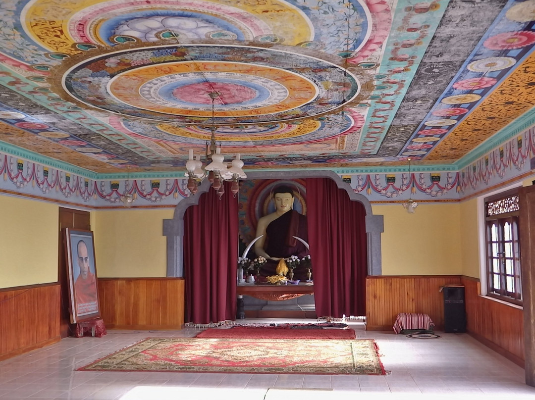 Swarnagiri Maha Viharaya-奴娃拉伊利雅必去景点