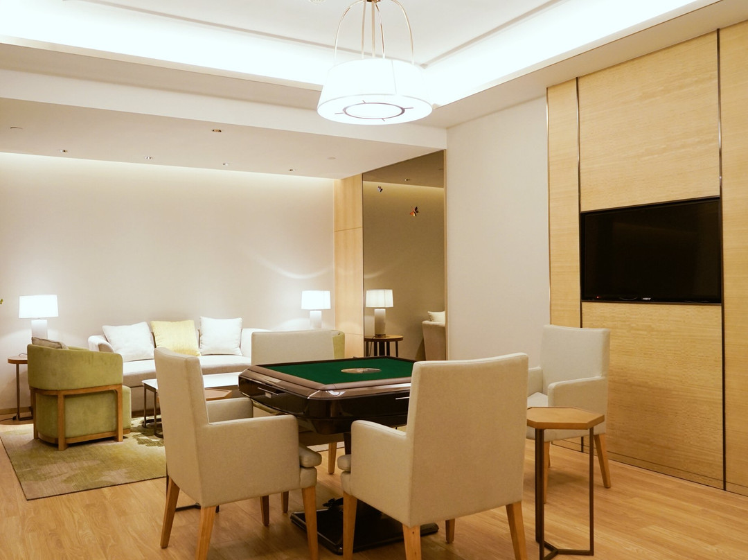 翠屏新港假日酒店主图