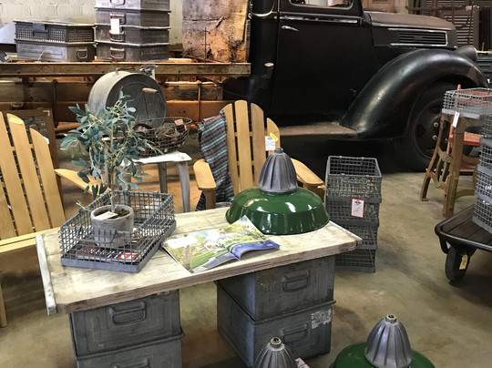 Uncommon Market and Lighting-达拉斯必去景点