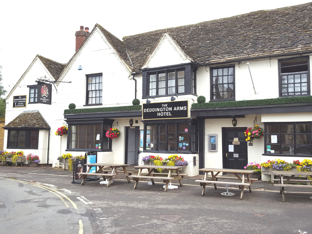 Deddington Arms Hotel主图