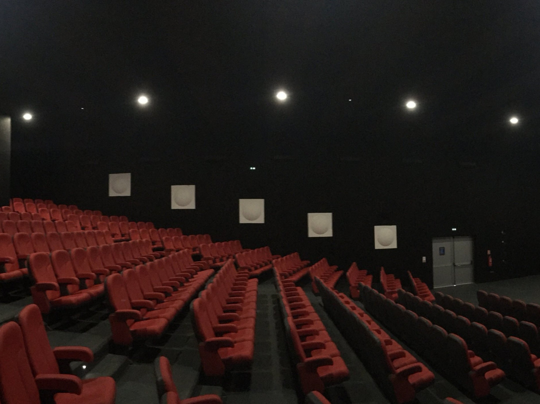 Bonaberi旅游景点-CanalOlympia Bessengué