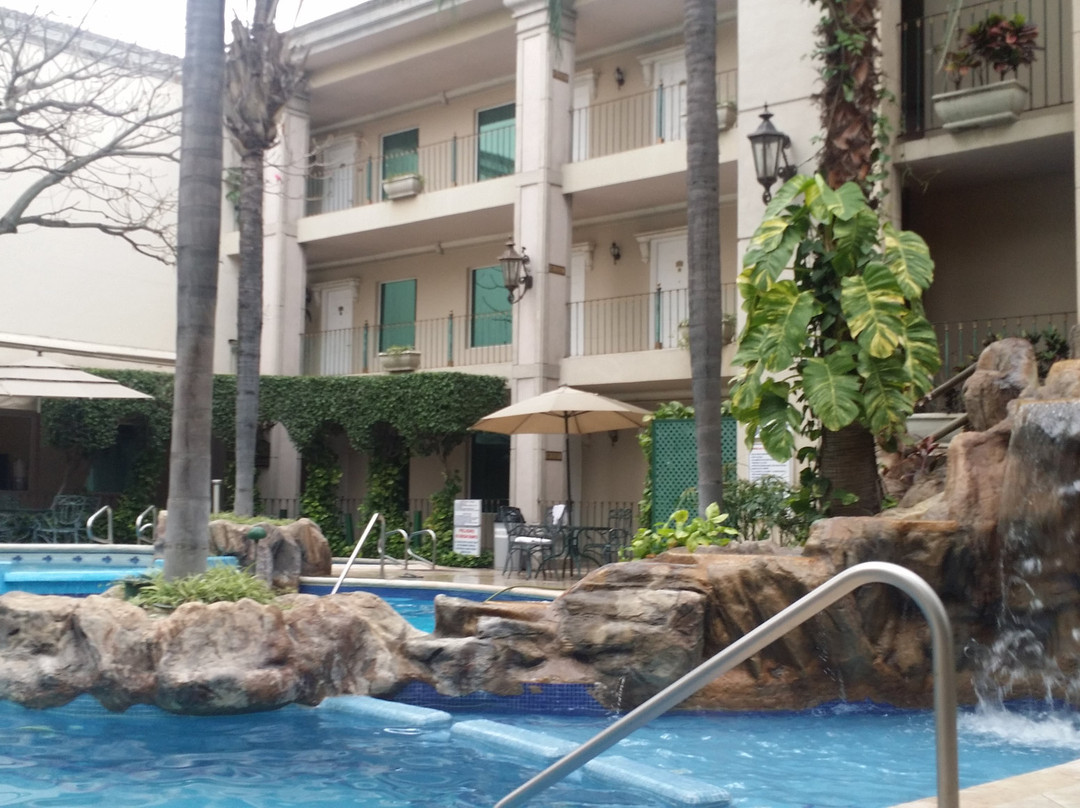 萨菲皇家豪华酒店主图