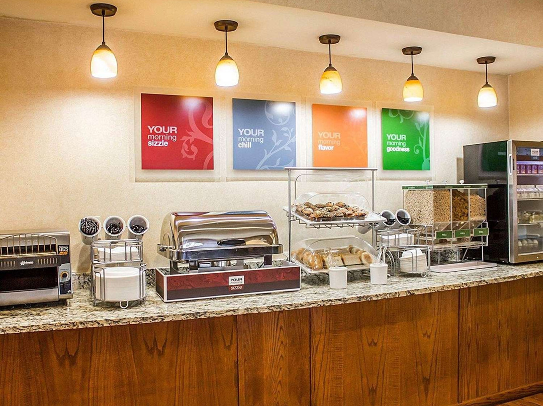 Holiday Inn Cheshire - Southington by IHG主图