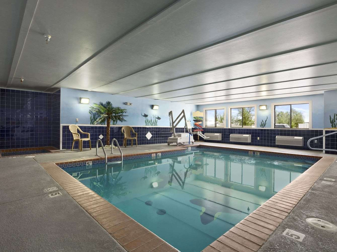 Super 8 by Wyndham Childress主图