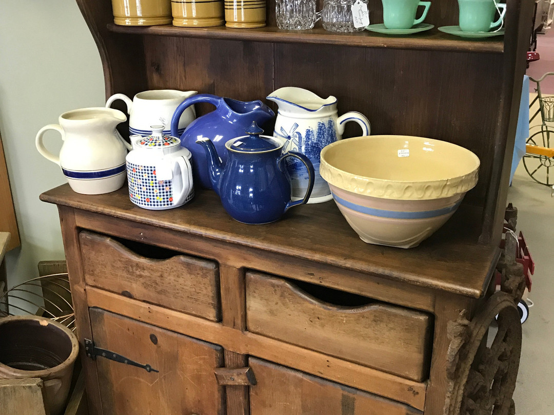 Middleboro Antique Co-op-Middleboro必去景点