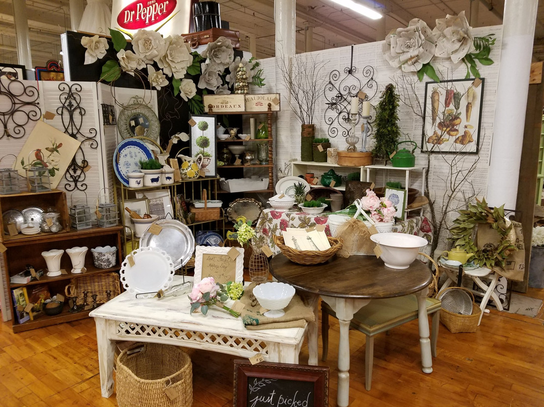 Catawba River Antique Mall景点图片