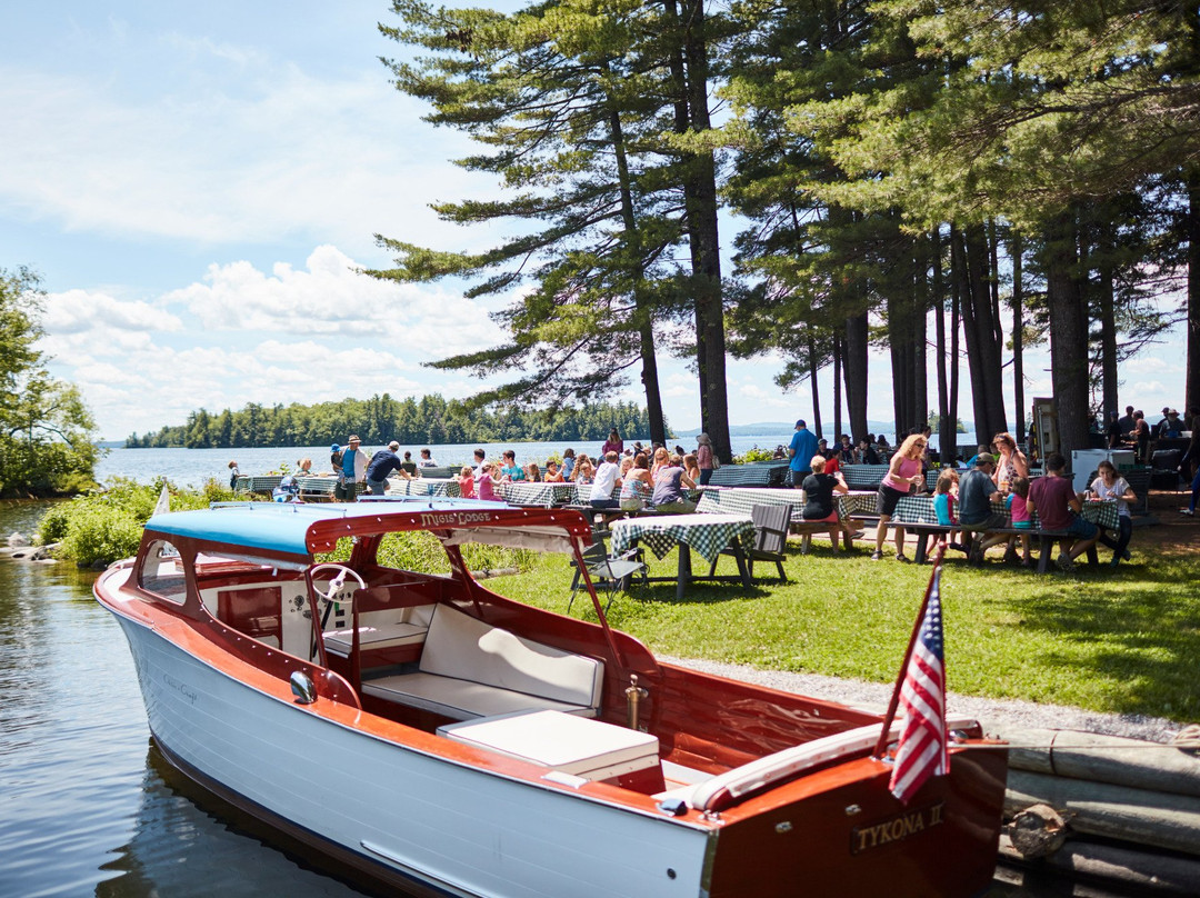 Migis Lodge on Sebago Lake主图