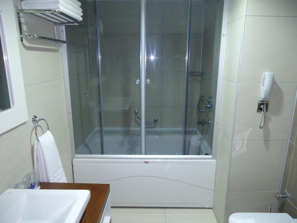 Moon Light Hotel主图