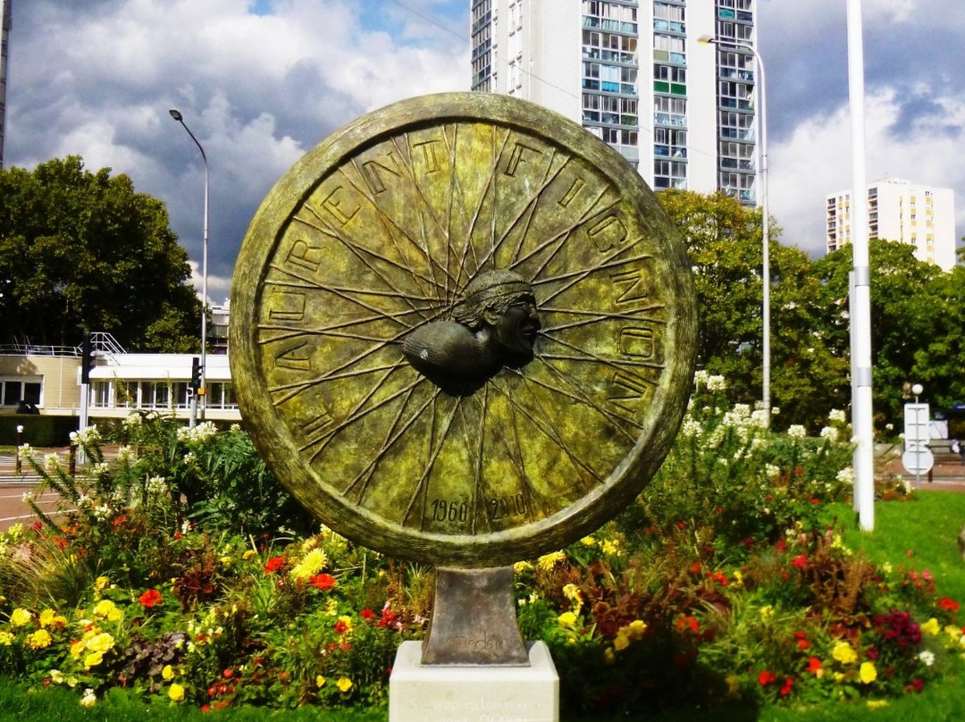 Sculpture en Hommage a Laurent Fignon景点图片
