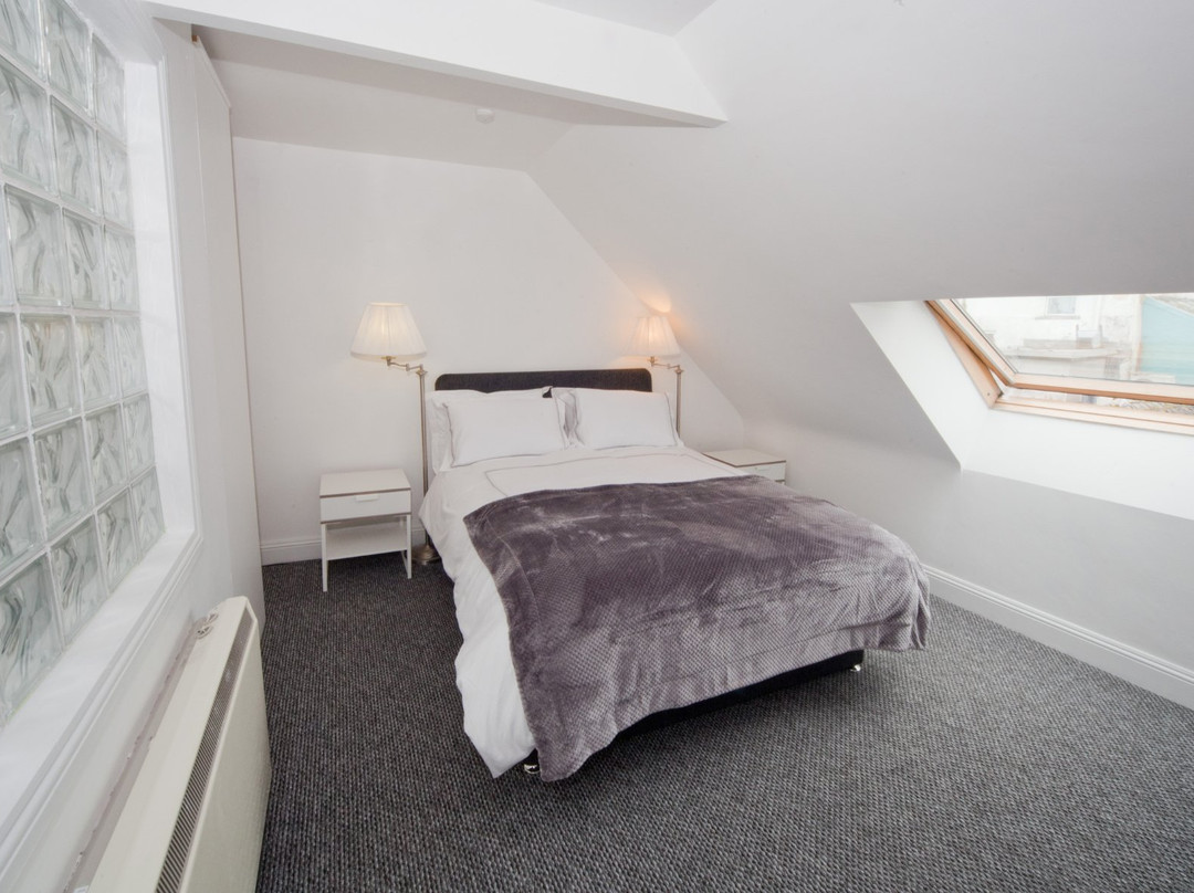 Dalton's Bar & Accomodation-金塞尔必去景点