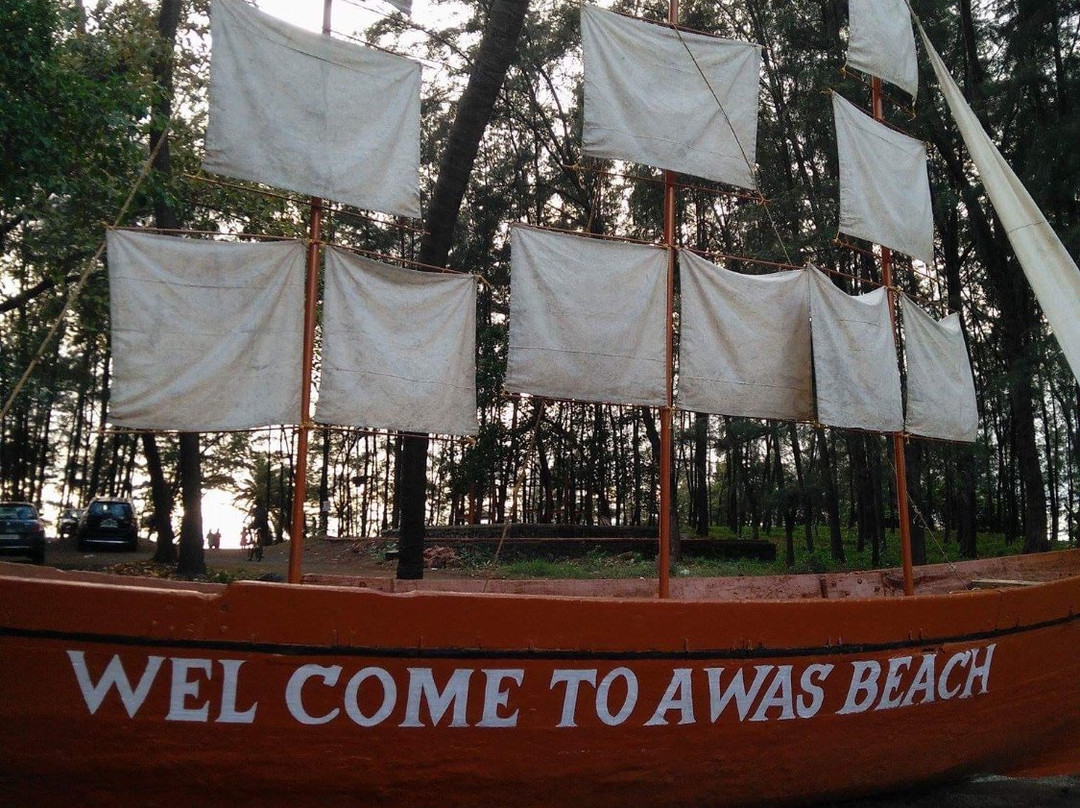 Awas Beach景点图片