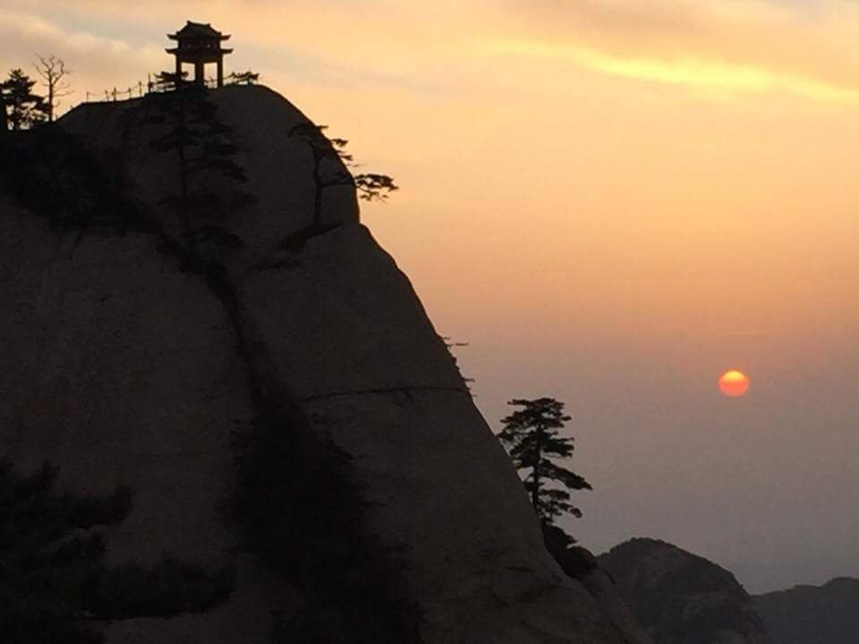 华山东峰饭店主图