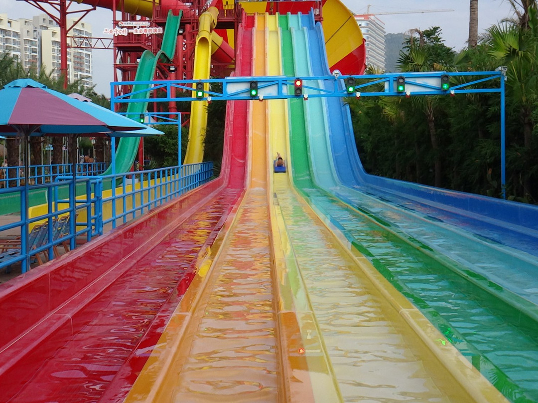 三亚梦幻水上乐园-三亚市必去景点