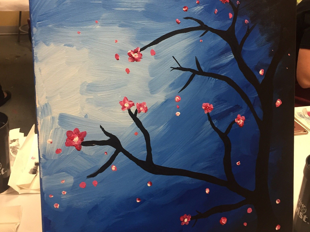 Painting with a Twist-莱克兰必去景点