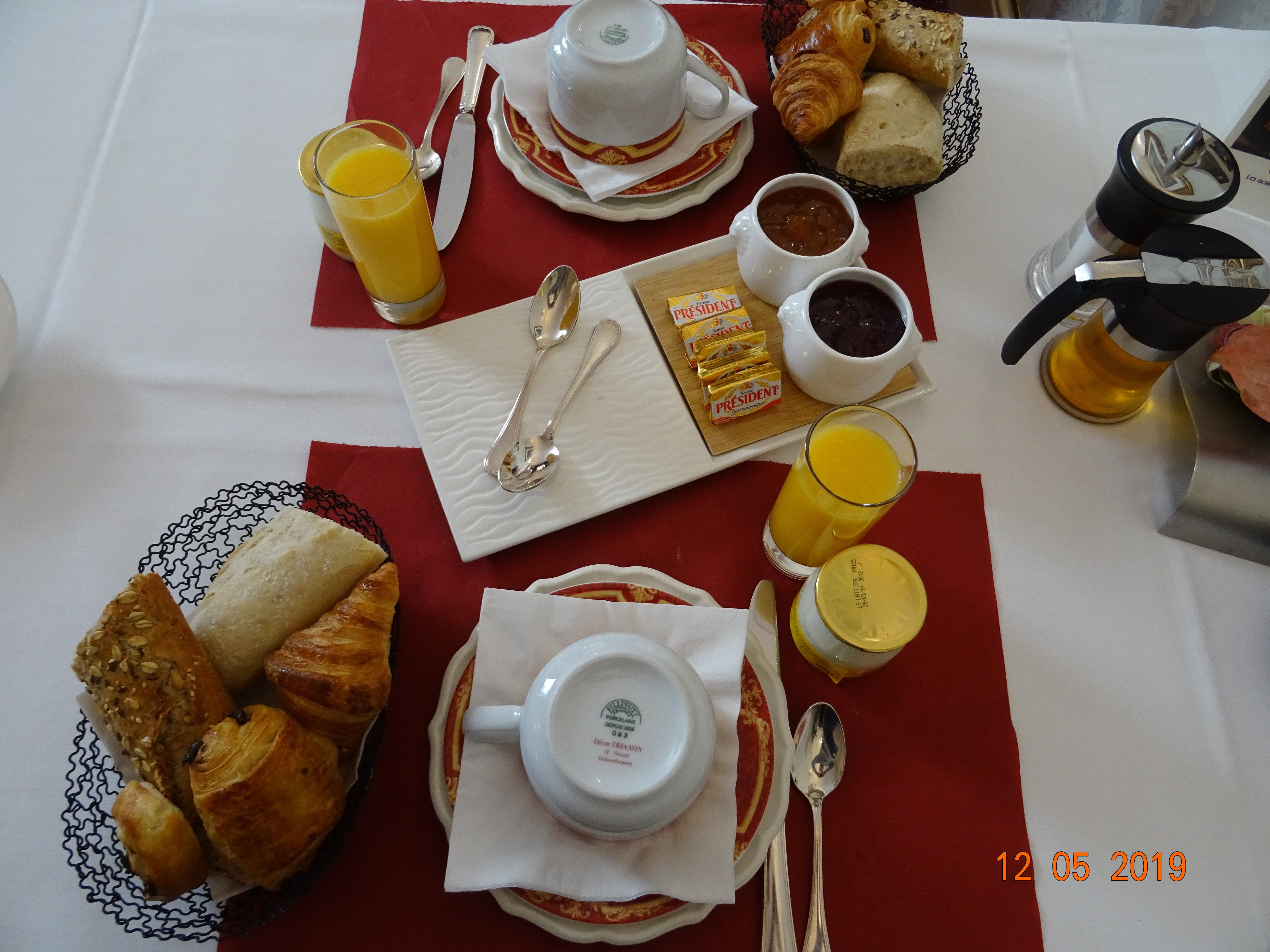 Logis Hostellerie du Grand Sully-餐饮