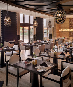 Naya Lebanese Restaurant餐厅图片