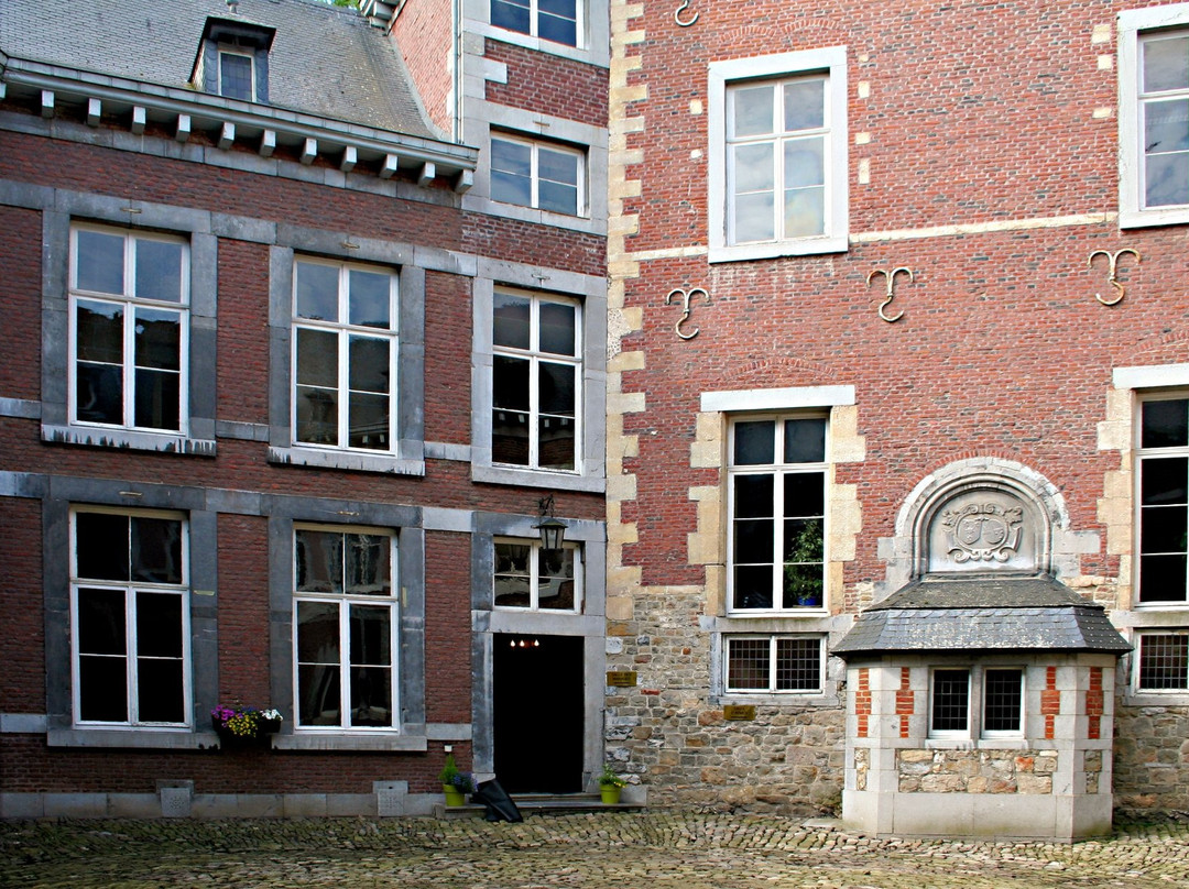 Château de Waroux景点图片