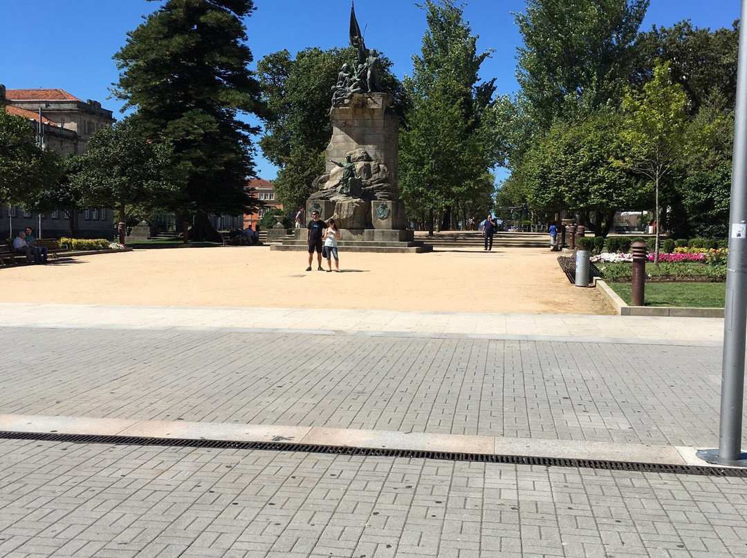Monumento a los Heroes de Puente Sampayo-邦特韦德拉必去景点
