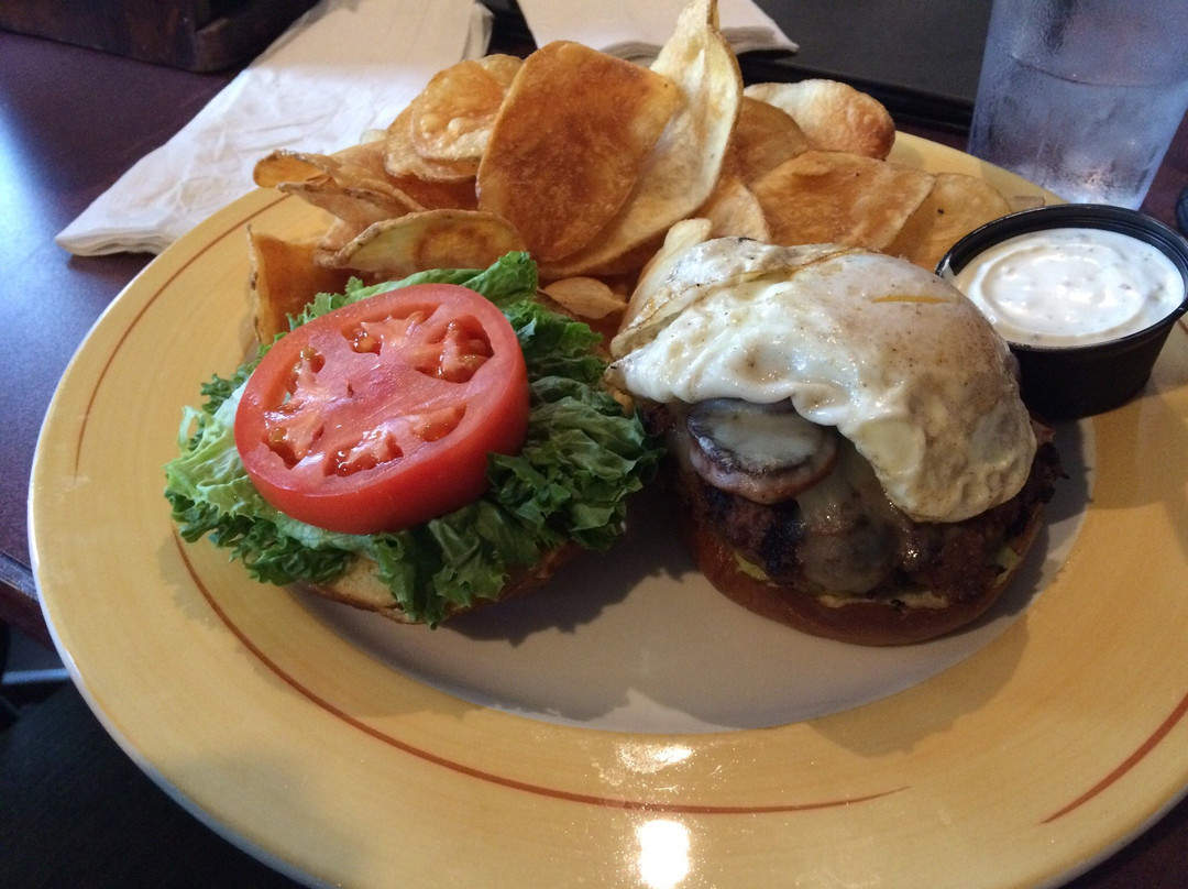 Elrose餐馆和美食-Pete And Roy's Canadian Pub