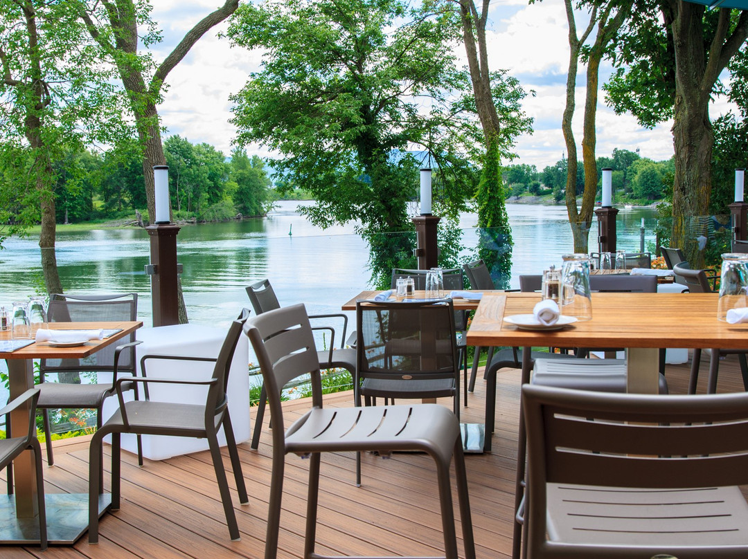 Saint Marc sur Richelieu餐馆和美食-Les Trois Tilleuls (L'Artiste)